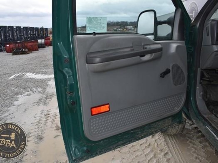 ford-f350-xl-image-36