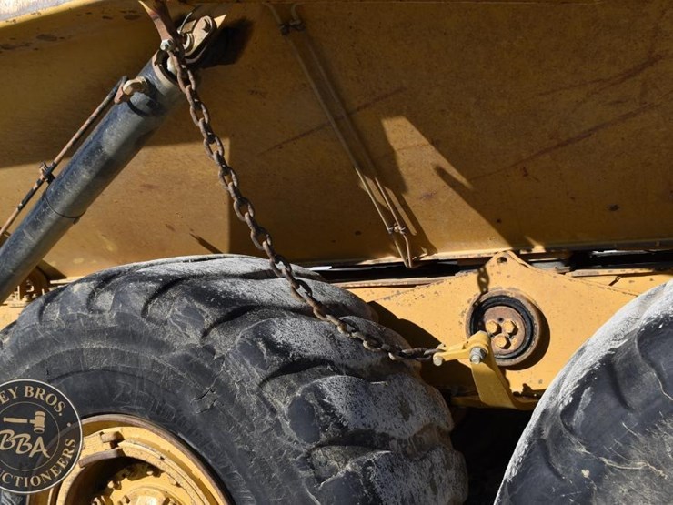 2014-caterpillar-730c-image-35