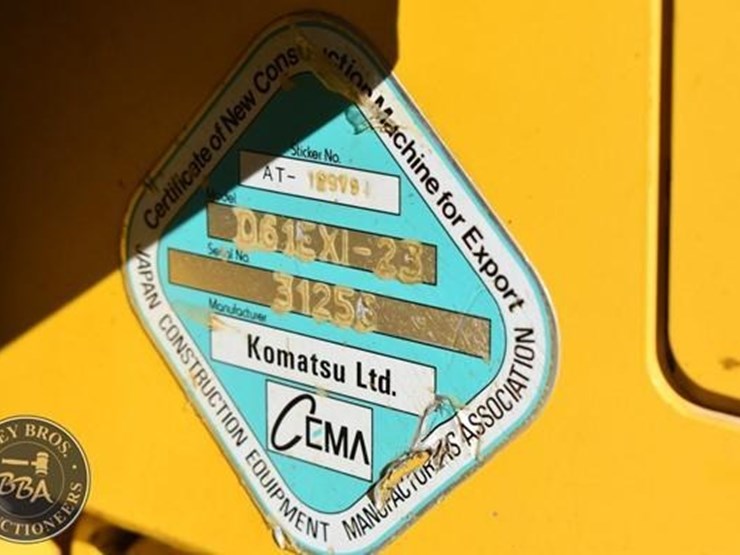 komatsu-d61exi-23-image-9
