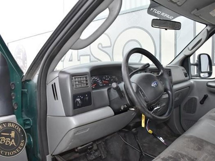 ford-f350-xl-image-39