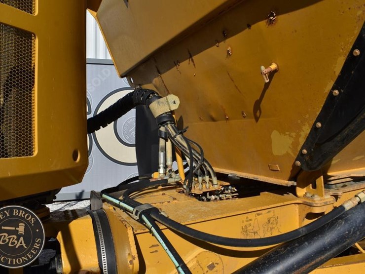2014-caterpillar-730c-image-38