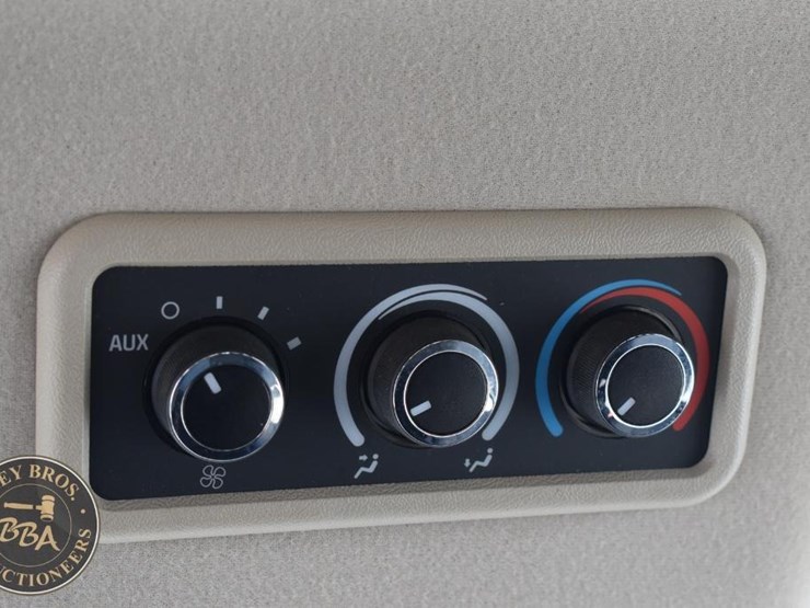 2019-chevrolet-express-2500-image-22