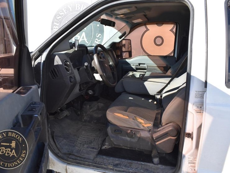 ford-f350-xlt-image-29