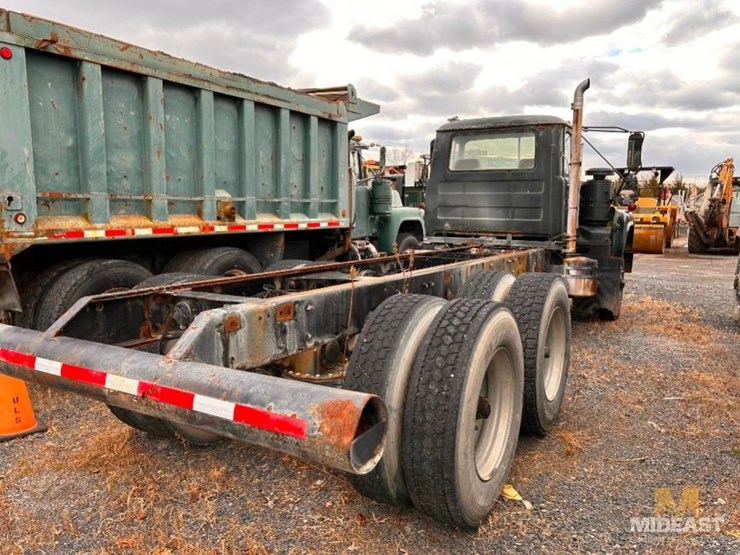 1975-dm685s-cab-and-chassis-truck,-aged-out.-image-8
