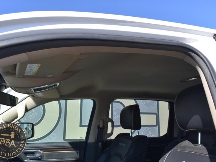 2021-ram-1500-laramie-image-20