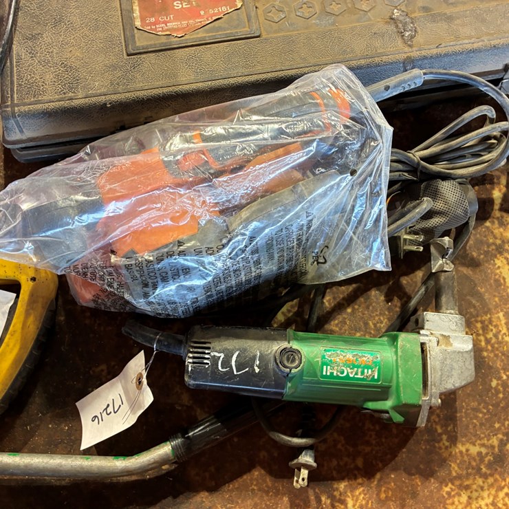 #17216 • Sander and Nibbler