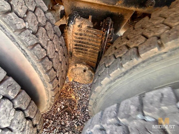 1985-mack-dm685s-image-10