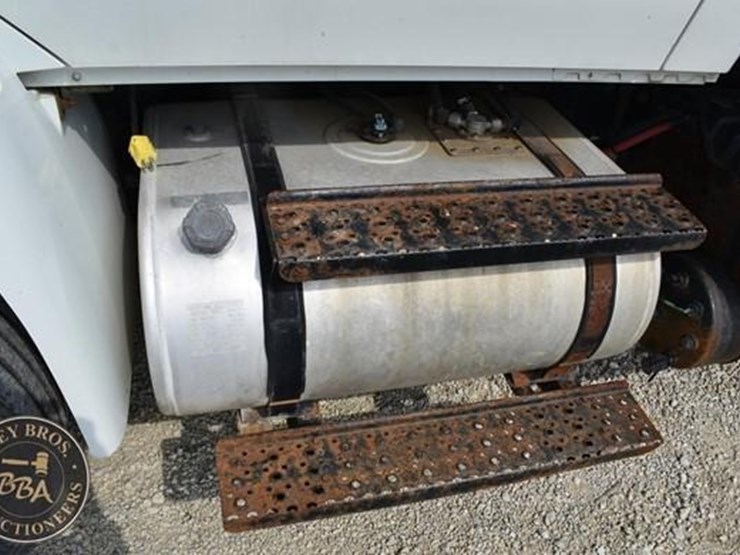 international-durastar-4400-image-14