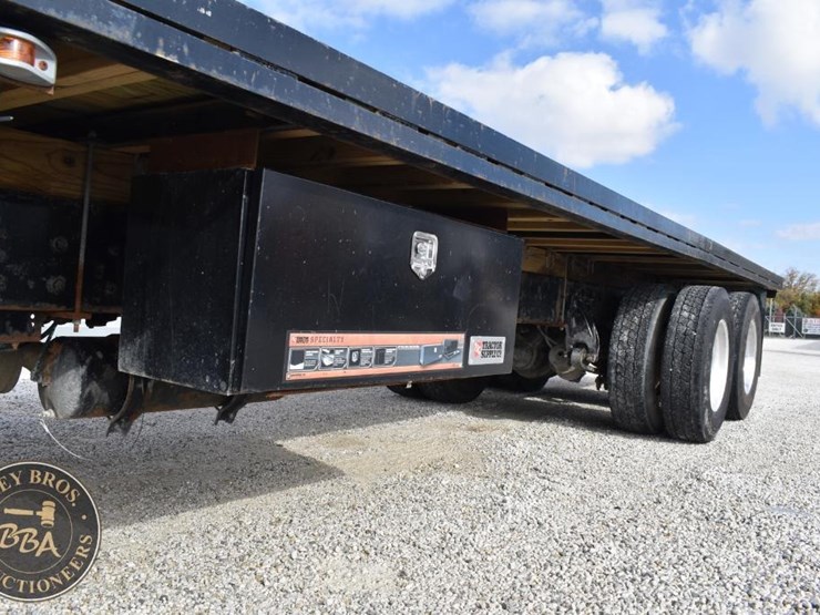 freightliner-business-class-m2-106-image-68