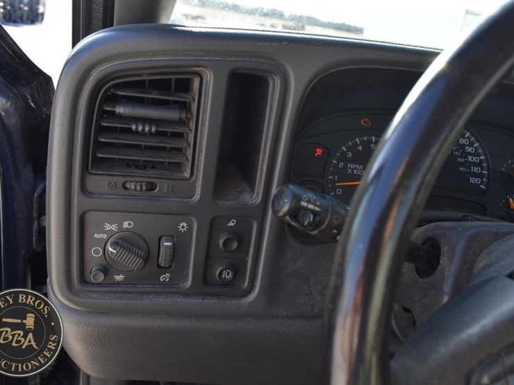 2005-chevrolet-silverado-1500-image-22