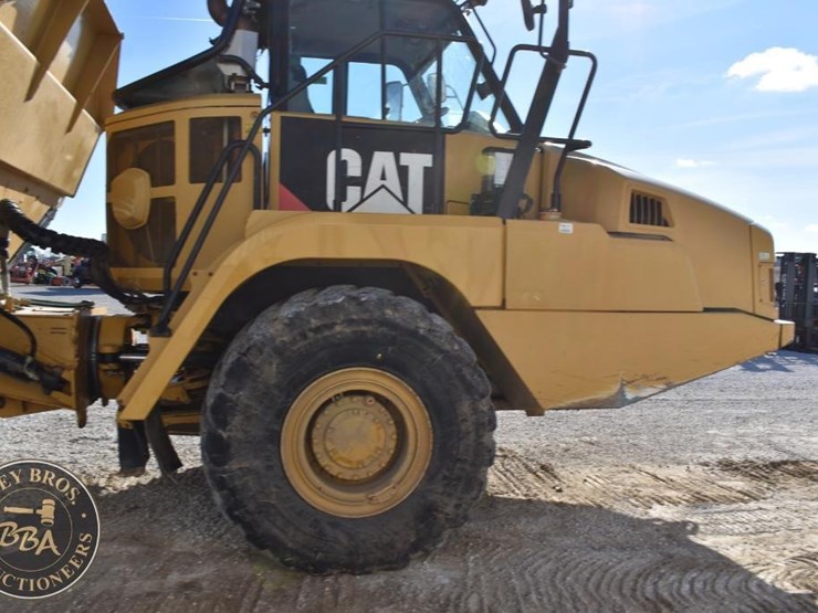 2014-caterpillar-730c-image-23