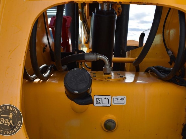 2018-jcb-512-56-image-17