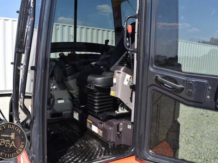 kubota-u48-5-image-11