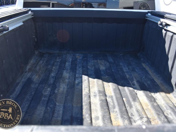 2021-ram-1500-laramie-image-12