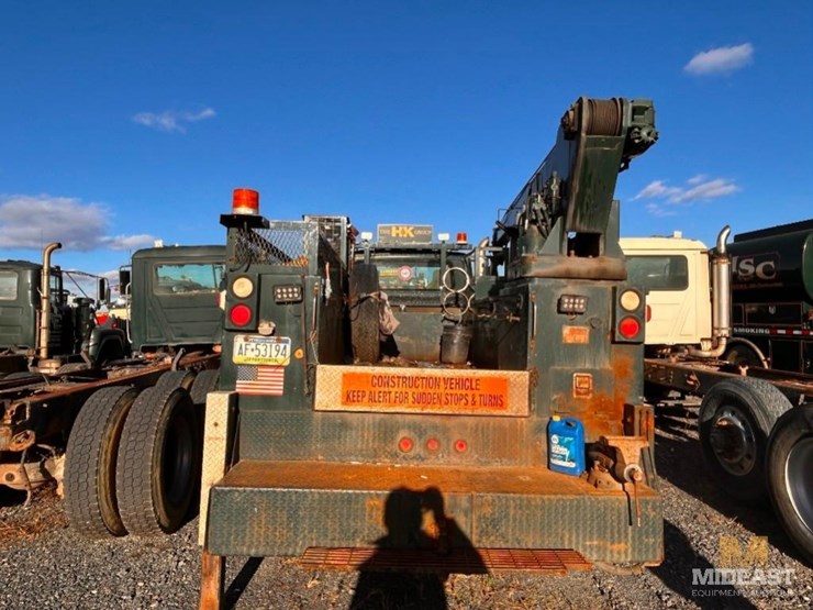 international-7400-image-3