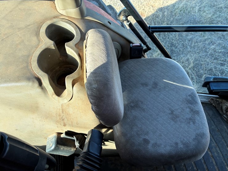case-ih-210-image-18