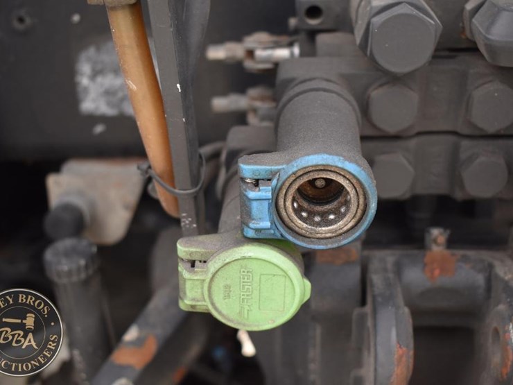 new-holland-t4.75-image-49