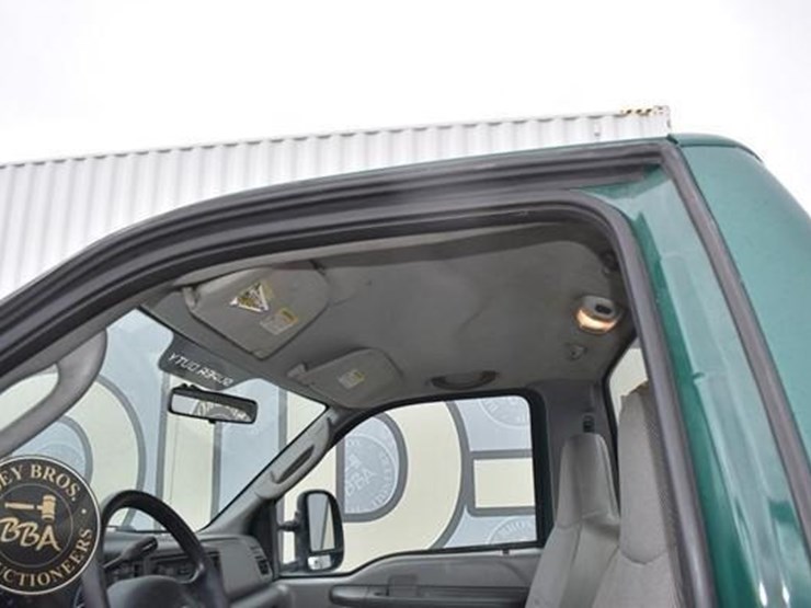 ford-f350-xl-image-38