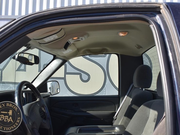 2005-chevrolet-silverado-1500-image-18