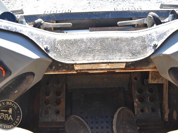 2022-bobcat-t595-image-48