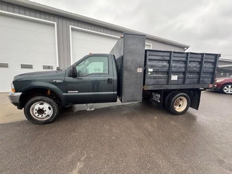 ford-f550-xl-image-1