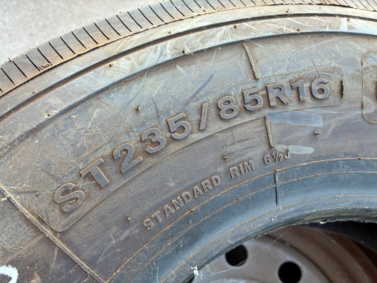 #17165-•-2--st235/85r16-image-2
