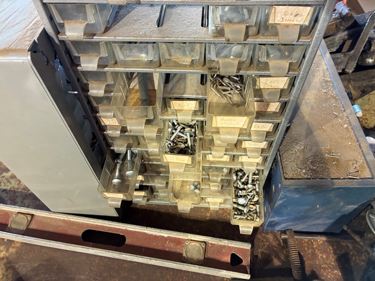 #17205-•-4-bolt-bins-image-4