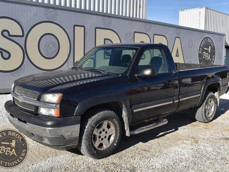 2005-chevrolet-silverado-1500-image-1
