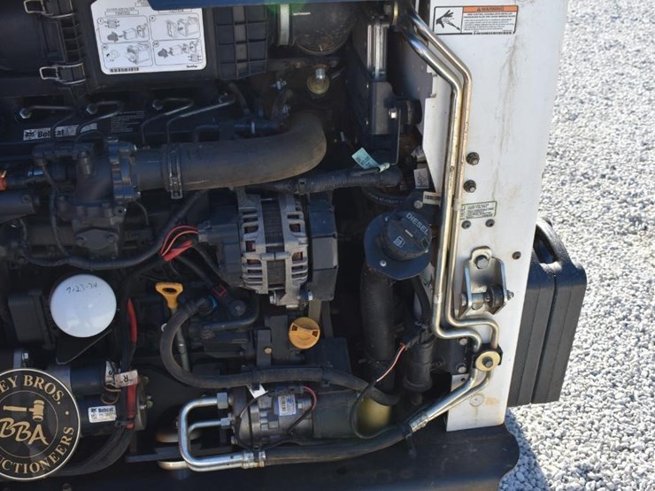 2022-bobcat-t595-image-37