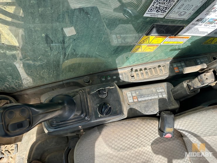 caterpillar-330d-image-46