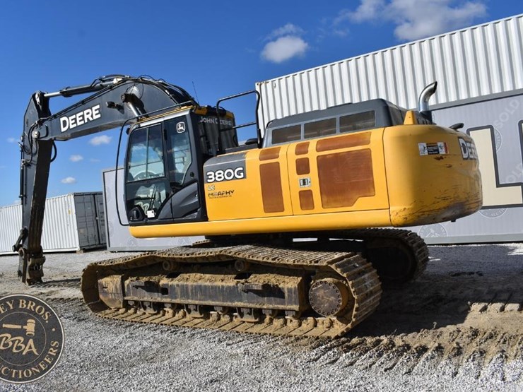 deere-380g-lc-image-32