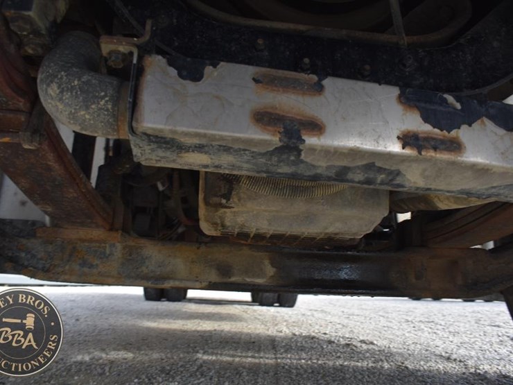 freightliner-business-class-m2-106-image-88