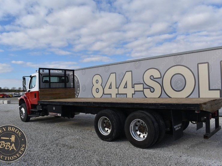 freightliner-business-class-m2-106-image-3