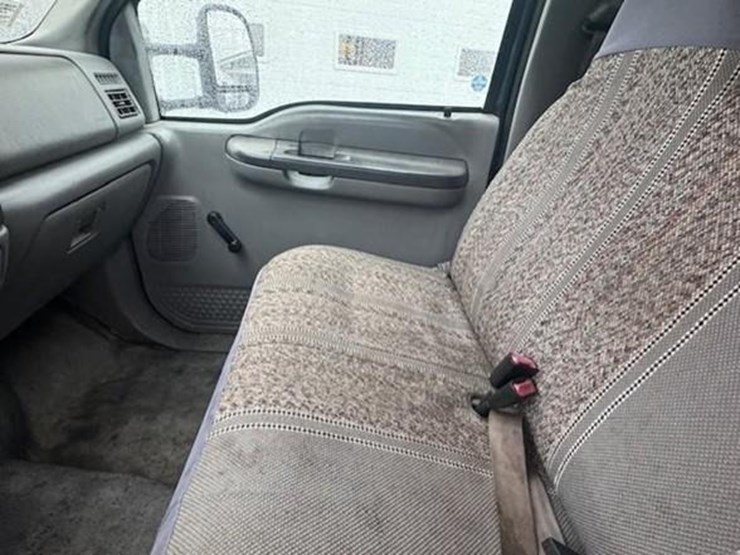 ford-f550-xl-image-8