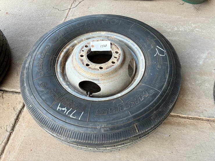 #17164-•-st235/85r16-image-1