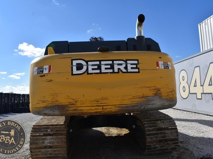 deere-380g-lc-image-36