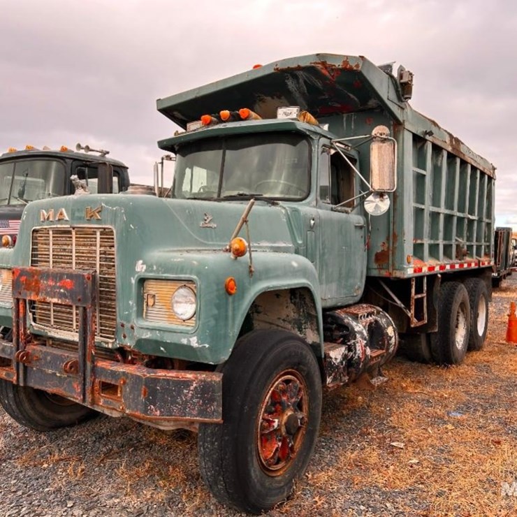 1985 MACK RD686S