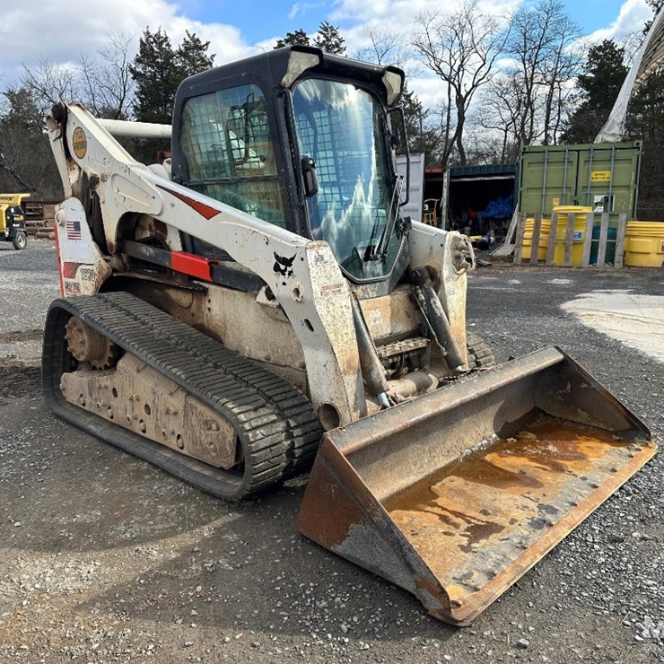 2017 BOBCAT T870