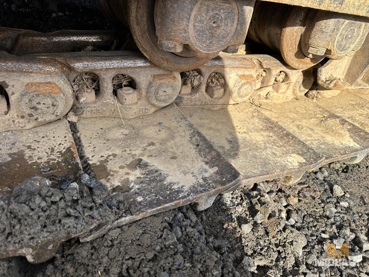 caterpillar-330d-image-23