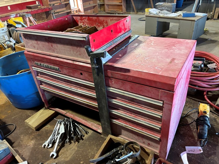 #17226-•-general-toolbox-w-tools-image-1