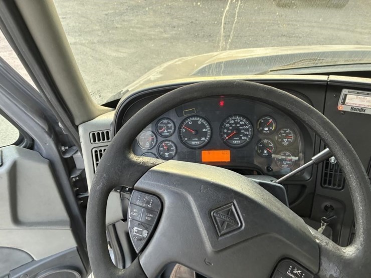 international-prostar-image-11