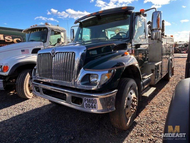 international-7400-image-1