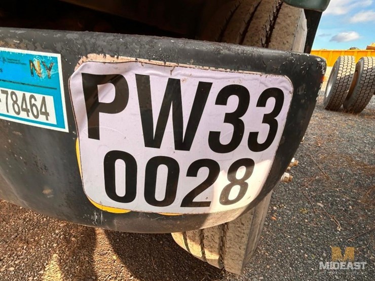 international-4900-image-16