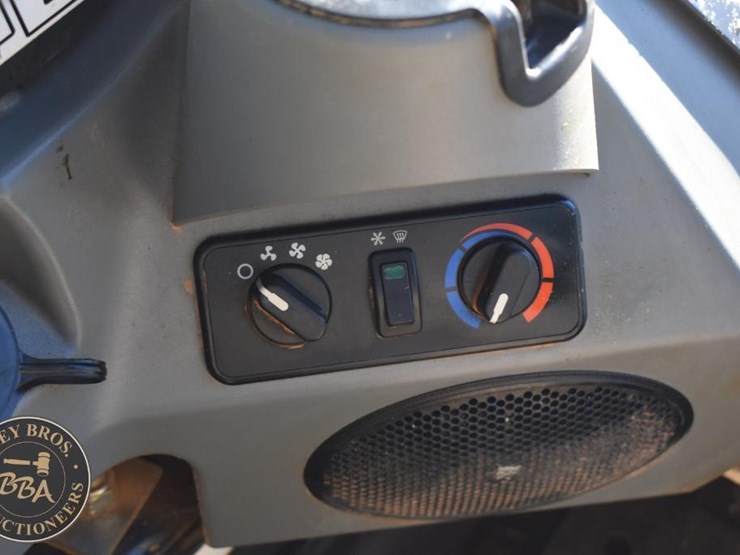 2022-bobcat-t595-image-47