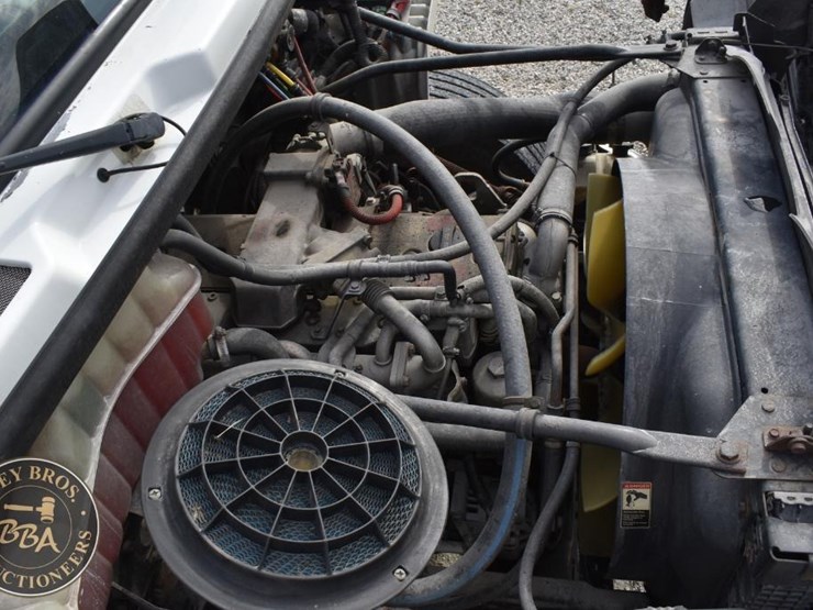 freightliner-business-class-m2-106-image-54