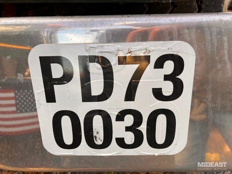 2002-mack-cv713-granite-triaxle-truck-image-17