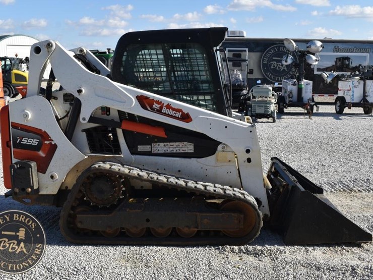 2022-bobcat-t595-image-7