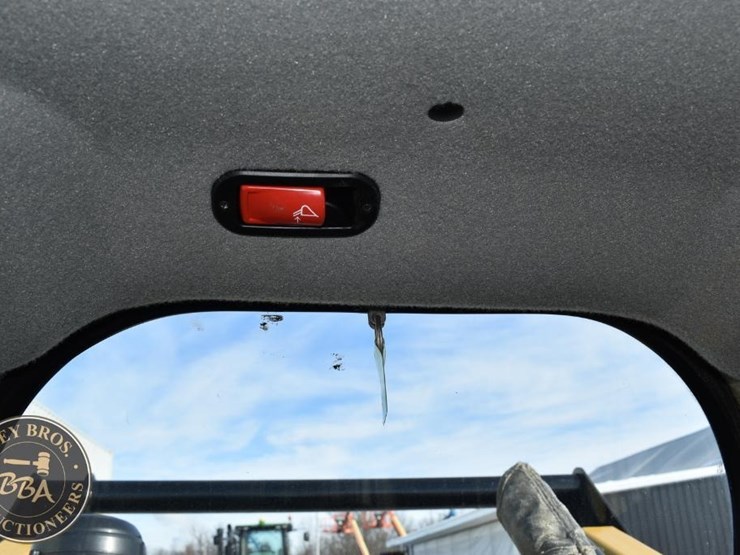 caterpillar-299d3-xe-image-53