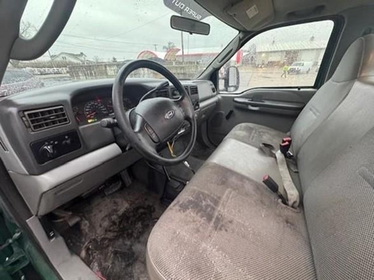 ford-f350-xl-image-5