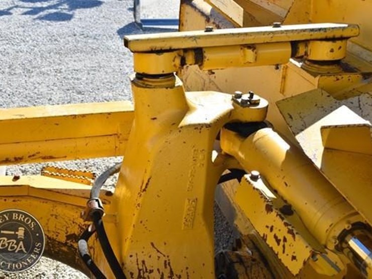 komatsu-d61exi-23-image-28